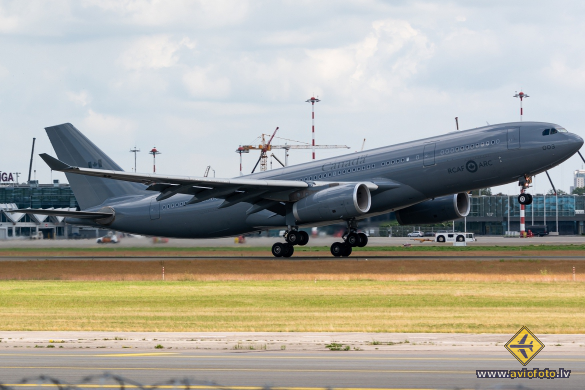 Airbus CC-330 (A330-243)