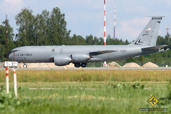 Boeing KC-135T Stratotanker (717-148)