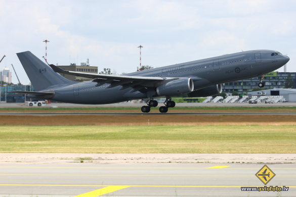 Airbus CC-330 (A330-243)