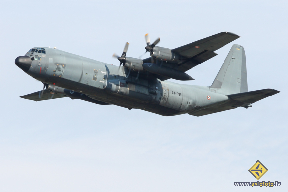 Lockheed C-130H-30 Hercules (L-382)