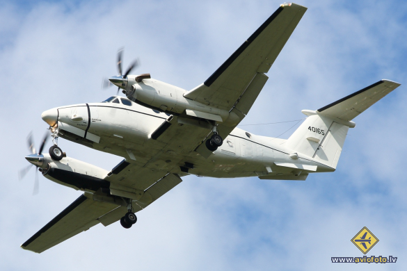 Beech C-12U Huron (B200C)