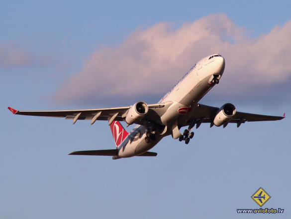 Airbus A330-343