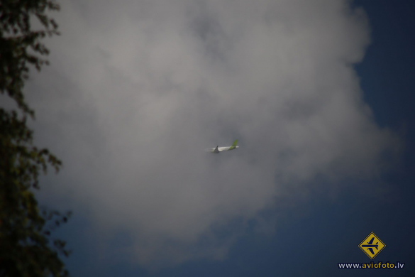 Airbus A220-300