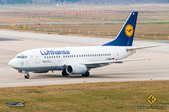 Boeing 737-530