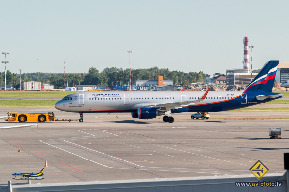 Airbus A321-211