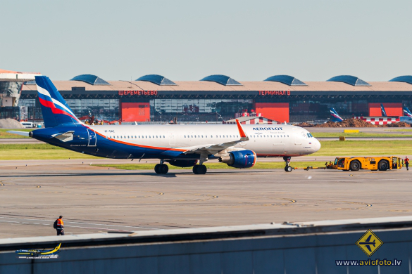 Airbus A321-211