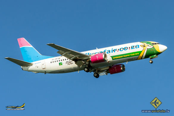 Boeing 737-4Q8