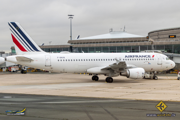 Airbus A320-214