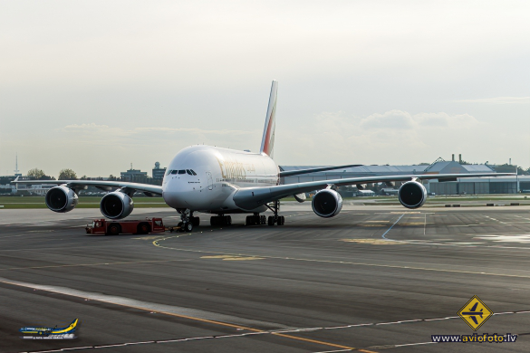 Airbus A380-861