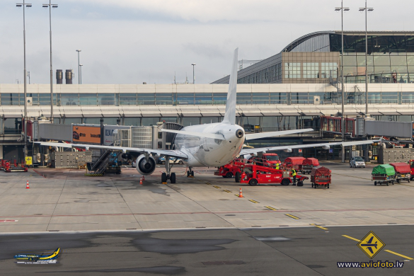 Airbus A320-214