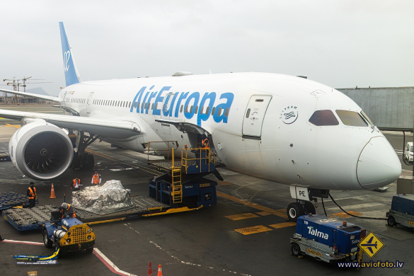 Boeing 787-8 Dreamliner