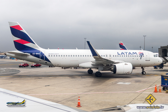 Airbus A320-271N