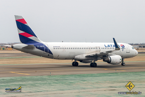Airbus A320-214