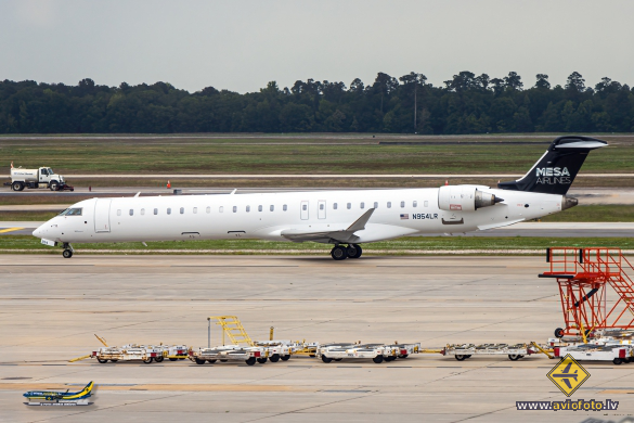 Bombardier CRJ-900LR NG (CL-600-2D24)