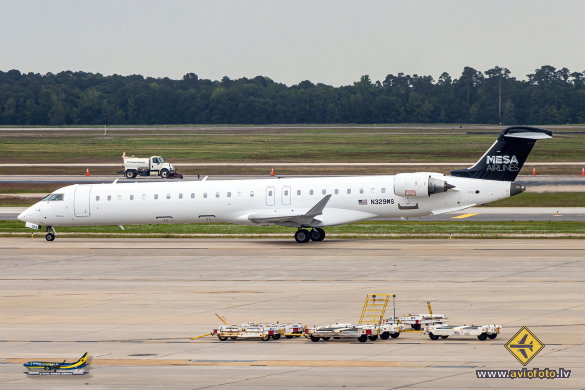 Bombardier CRJ-900ER NG (CL-600-2D24)