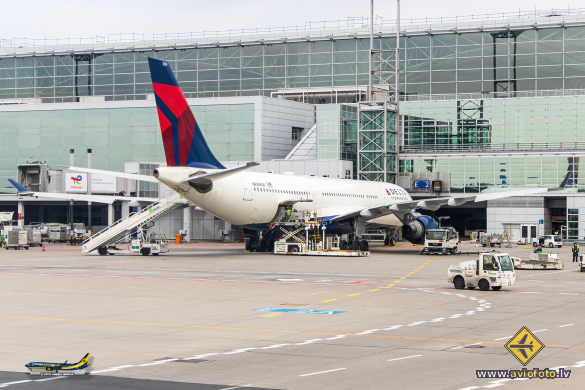 Airbus A330-223