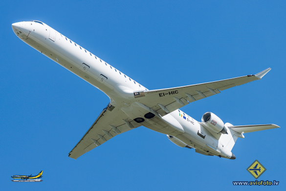 Bombardier CRJ-1000EL NG (CL-600-2E25)