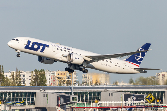 Boeing 787-9 Dreamliner