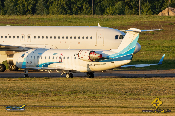 Bombardier CRJ-200LR (CL-600-2B19)