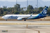 Boeing 737-890
