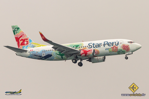 Boeing 737-3H4