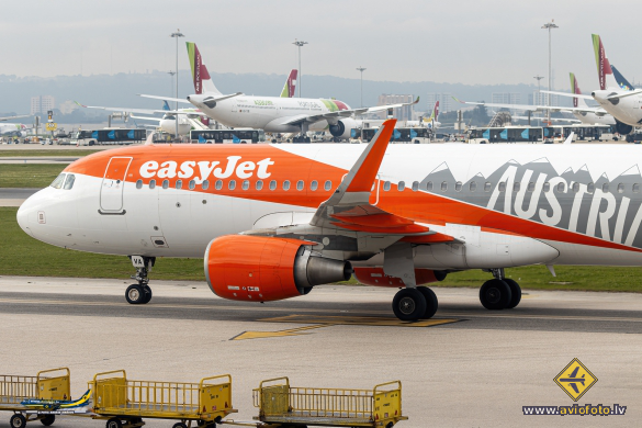 Airbus A320-214
