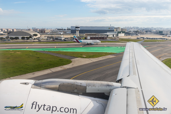 Airbus A320-214
