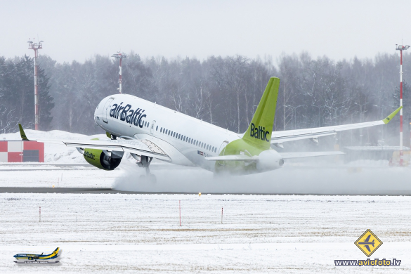 Airbus A220-300