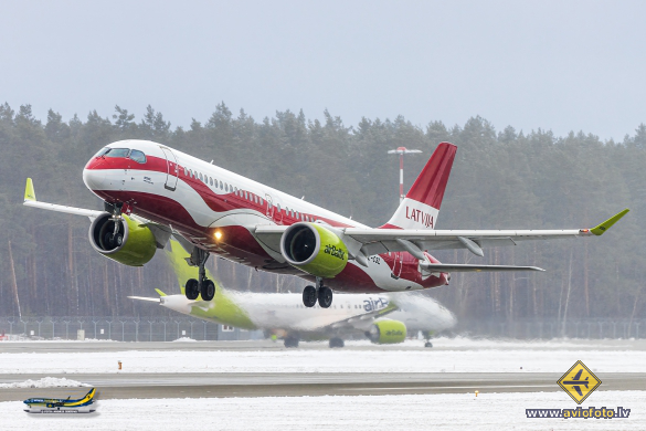 Airbus A220-300