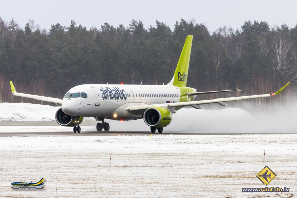 Airbus A220-300