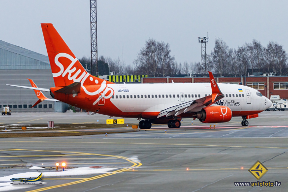 Boeing 737-73V