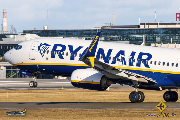 Boeing 737-8AS