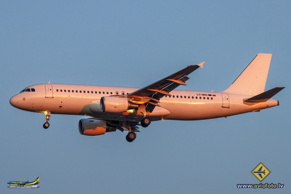 Airbus A320-214