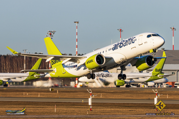 Airbus A220-300