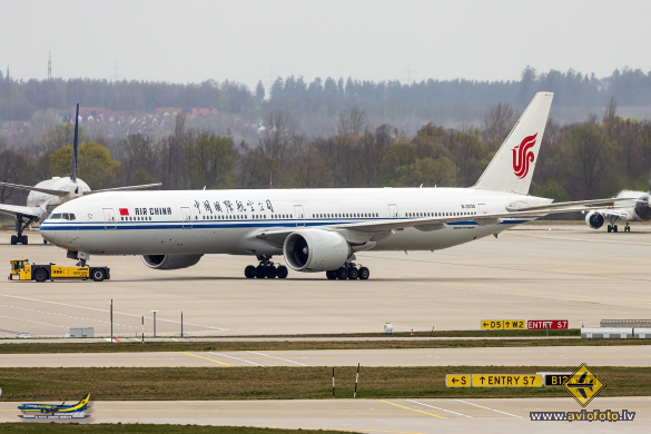 Boeing 777-39L/ER
