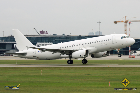 Airbus A320-233