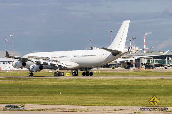 Airbus A340-313X
