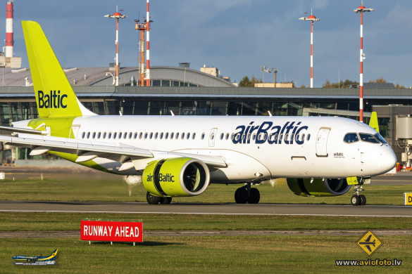 Airbus A220-300