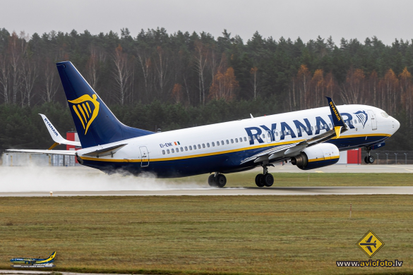Boeing 737-8AS