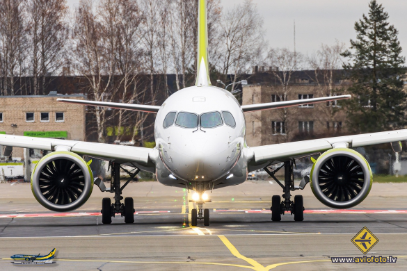 Airbus A220-300