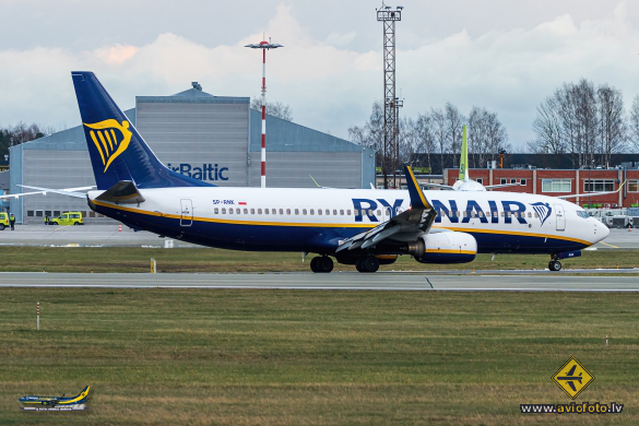 Boeing 737-8AS
