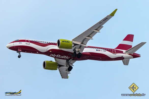 Airbus A220-300