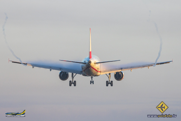 Airbus A320-214
