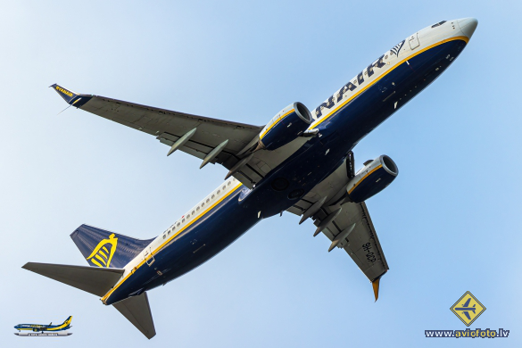 Boeing 737-8AS