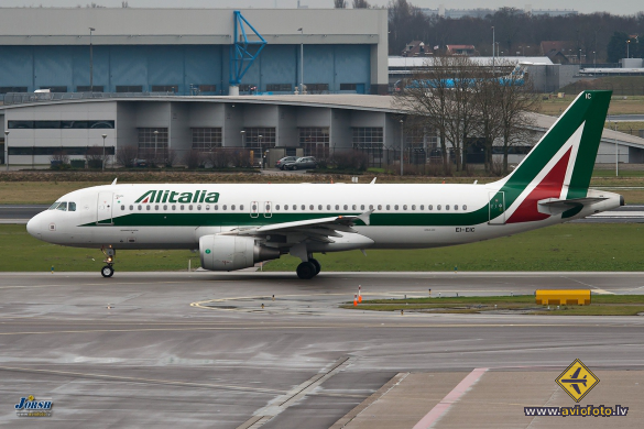 Airbus A320-216
