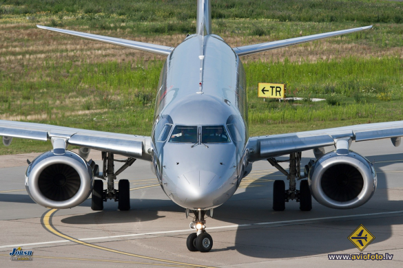 Embraer 190LR (ERJ-190-100LR)