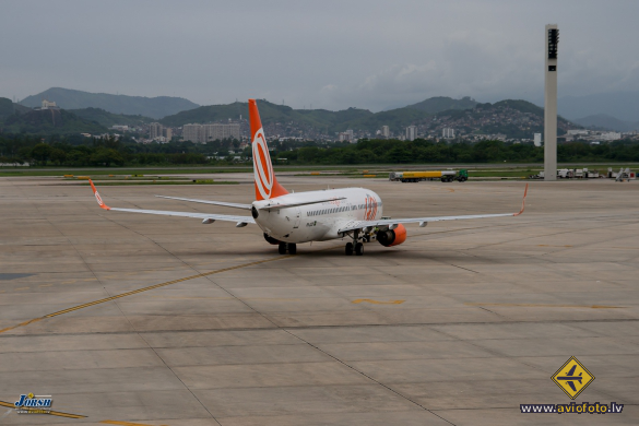 Boeing 737-8EH