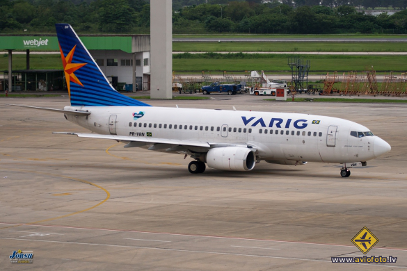Boeing 737-76N