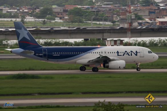 Airbus A320-233