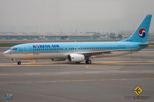 Boeing 737-9B5